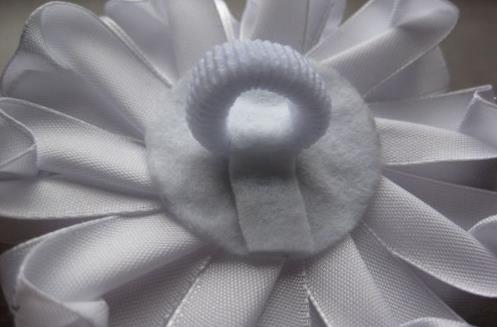 Бантики из атласной ленты своими руками: пошаговая инструкция